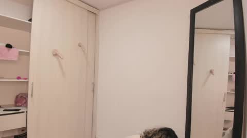 laurenn_111 online show from June 7, 11:11 pm