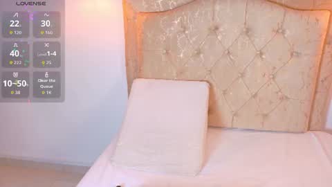 laurenn_smitth online show from August 3, 12:44 pm