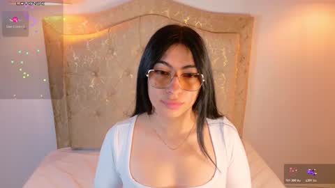 laurenn_smitth online show from February 9, 12:29 pm