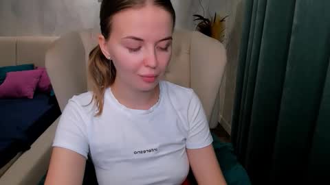 laurennhill online show from November 2, 12:36 am