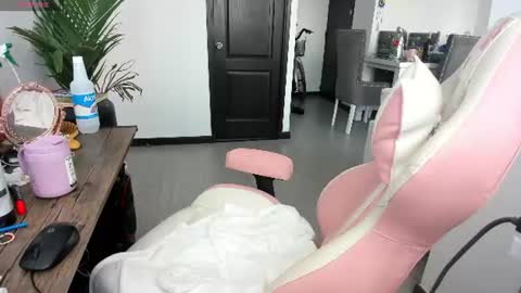 daniela angel     online show from July 13, 1:34 pm