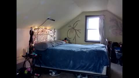 Lauren online show from January 15, 8:16 pm