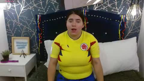 laura  online show from June 27, 12:22 pm