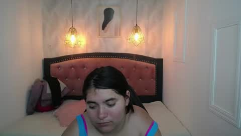 laura  online show from July 31, 8:10 pm