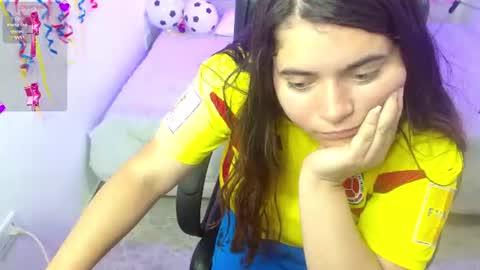 laura  online show from June 23, 8:07 pm