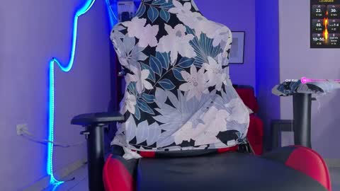 ANA LAURA online show from March 1, 7:37 pm