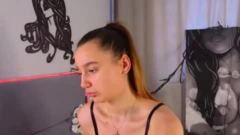 Lola online show from January 19, 8:21 am