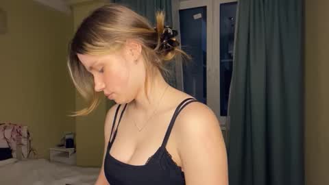 Bella online show from March 19, 4:11 pm