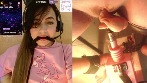 Snapshot of lauriss_ chatting on December 5, 2:20 am lauriss_ online show from December 5, 2:20 am