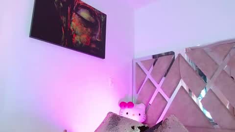 LauryMoons online show from October 10, 9:09 pm