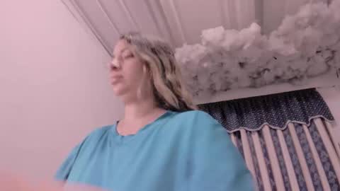 Lauu G online show from November 29, 10:41 am