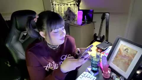 Lavenderrzz online show from January 14, 3:06 pm