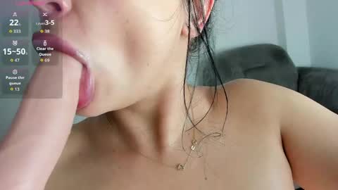 layla_blueyes online show from March 24, 9:09 pm