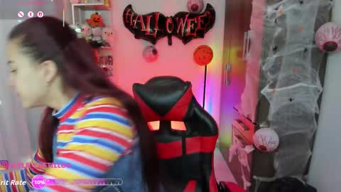 Snapshot of layla_castilloo chatting on October 20, 3:26 pm Layla online show from October 20, 3:26 pm