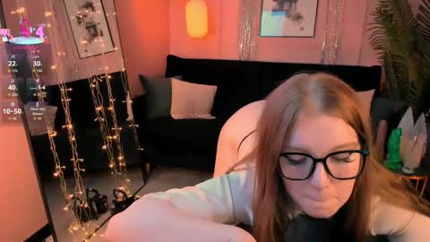 layla_glam online show from January 11, 2:33 pm