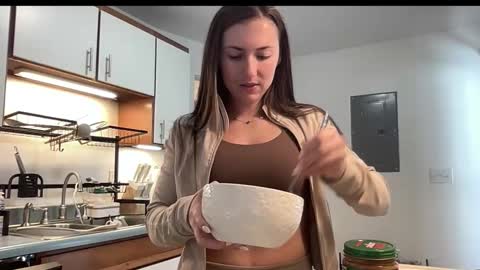 laylahlaylah1 online show from December 5, 3:35 pm