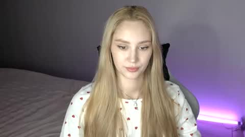 LaylaPretty001 online show from January 15, 6:19 am