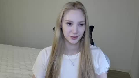 LaylaPretty001 online show from November 14, 5:51 am