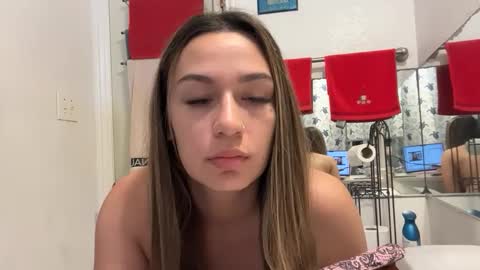 lazyladypug425146 online show from December 15, 5:18 pm