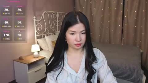 lea_apple online show from June 17, 12:23 am