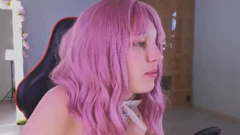 Lea online show from February 17, 4:39 pm