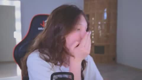 Lea online show from February 5, 5:05 pm