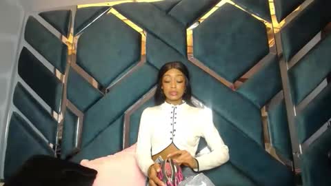 Snapshot of lea_sweetly chatting on October 7, 3:38 pm lea sewwtly online show from October 7, 3:38 pm