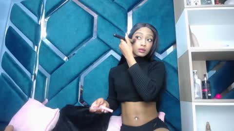 Snapshot of lea_sweetly chatting on September 29, 12:43 pm lea sewwtly online show from September 29, 12:43 pm