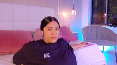 Leah online show from September 12, 4:14 pm