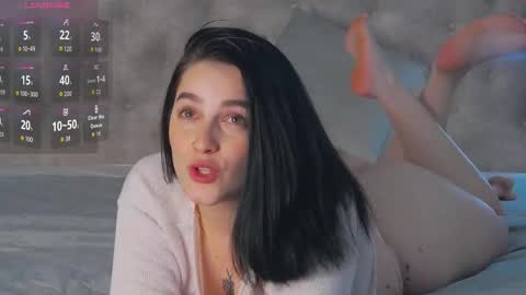 Dia online show from November 19, 5:02 pm