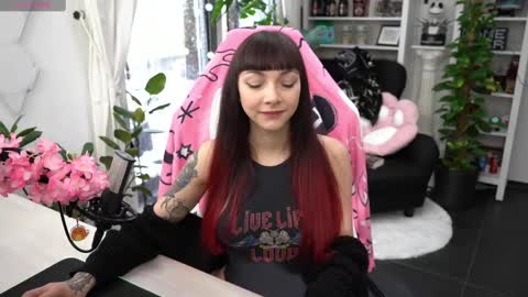 Leah online show from February 16, 7:26 am