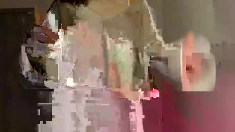 Leah Sparkles online show from May 4, 3:10 am