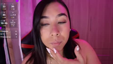 leah online show from November 9, 10:33 am