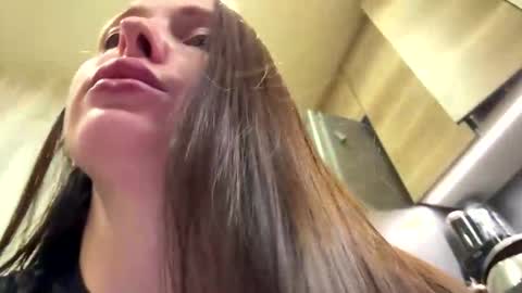 Snapshot of lecherous_wife chatting on September 23, 7:23 pm Anna online show from September 23, 7:23 pm
