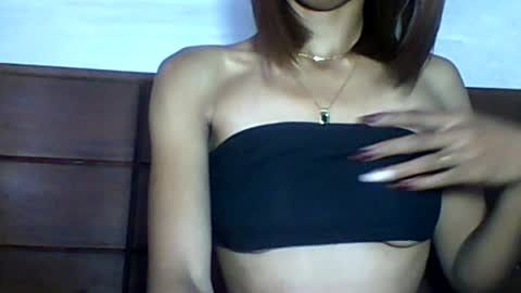 leeromi online show from August 8, 5:04 am