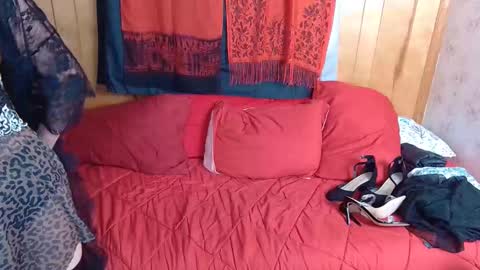 Leesdesires online show from March 10, 4:44 pm