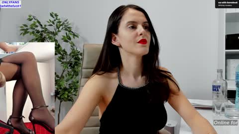 Elle  online show from February 27, 3:34 pm