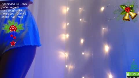 Snapshot of leia_bell chatting on December 13, 5:43 pm hey Im Leia and I love rock online show from December 13, 5:43 pm
