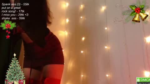 Snapshot of leia_bell chatting on December 22, 5:21 pm hey Im Leia and I love rock online show from December 22, 5:21 pm