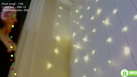 Snapshot of leia_bell chatting on September 21, 7:34 pm hey Im Leia and I love rock online show from September 21, 7:34 pm