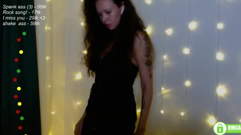 Snapshot of leia_bell chatting on January 18, 5:26 pm hey Im Leia and I love rock online show from January 18, 5:26 pm