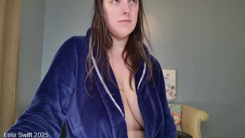 Leia Swift online show from January 29, 11:51 am