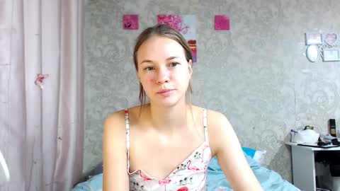 Snapshot of leila_bambi_ chatting on September 23, 2:59 pm leila_bambi_ online show from September 23, 2:59 pm
