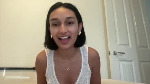 Leilani online show from March 31, 1:49 am