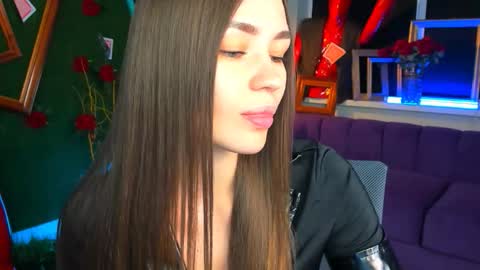 Leila Rai online show from November 27, 2:20 pm