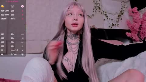Snapshot of lein_bone chatting on October 13, 12:24 am Lein online show from October 13, 12:24 am