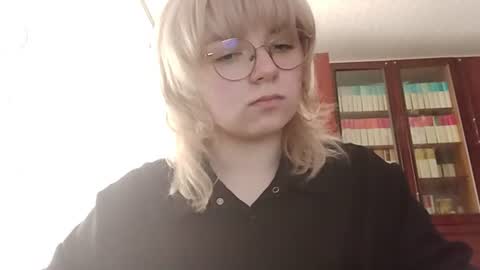 Lily online show from June 27, 8:26 am