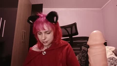 lelcomlal online show from June 15, 11:27 pm