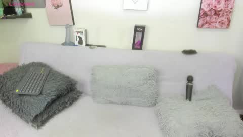 lele_699 online show from June 5, 3:21 am