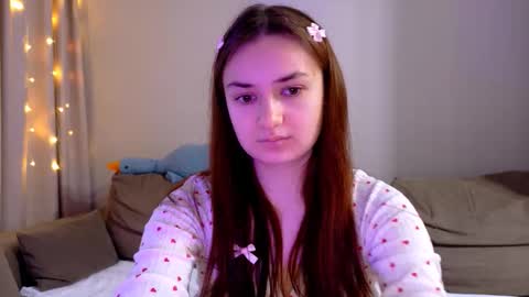 Lelia online show from November 13, 5:39 am